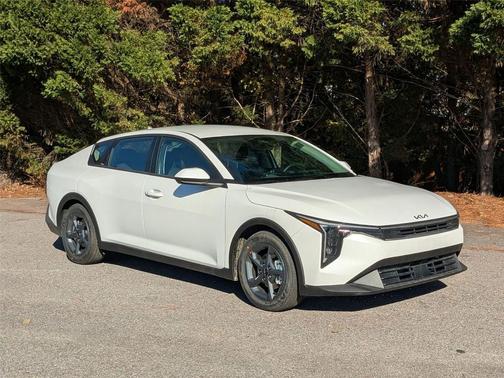 2025 Kia K4 LX