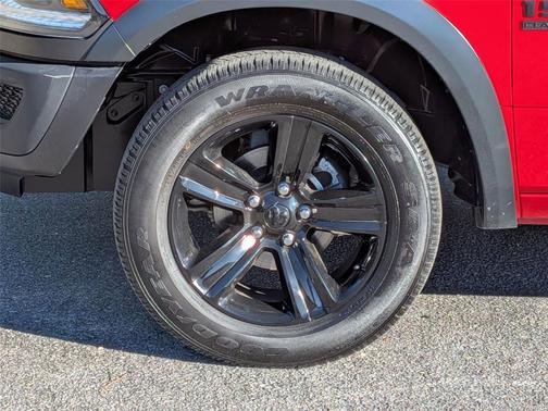 2024 RAM 1500 Classic Warlock Crew Cab 4x4 5'7' Box