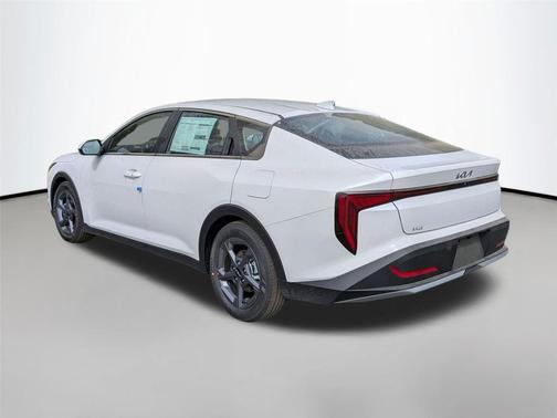 Snow White Pearl 2026 Kia K4 LX