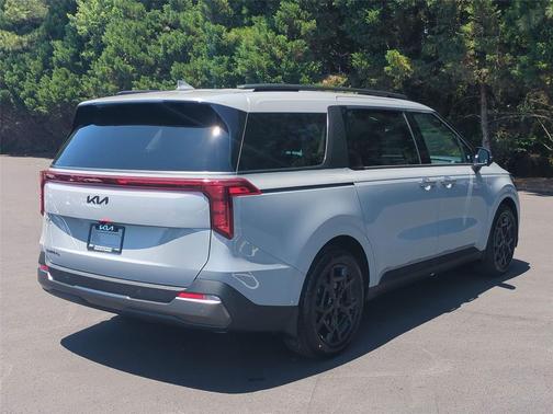 Ceramic Silver 2026 Kia Carnival SX