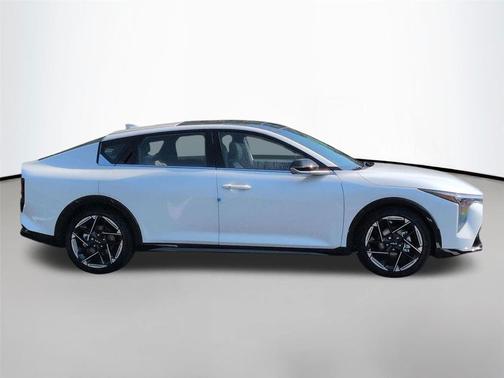 Snow White Pearl 2026 Kia K4 GT-Line