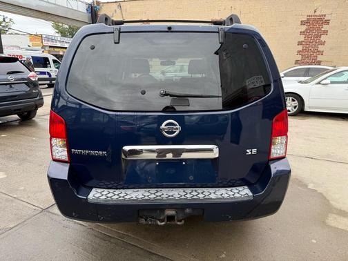 2006 Nissan Pathfinder SE