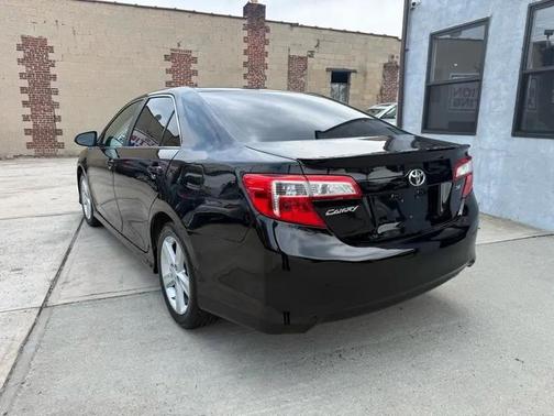 Black 2013 Toyota Camry XLE