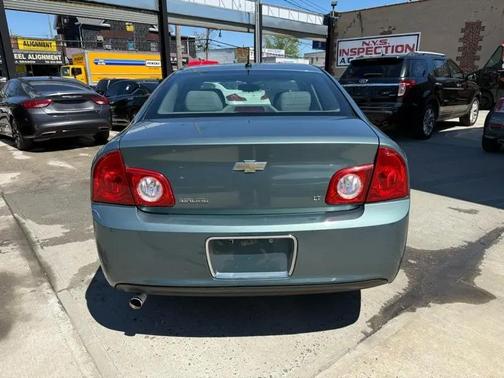 Green 2009 Chevrolet Malibu LT