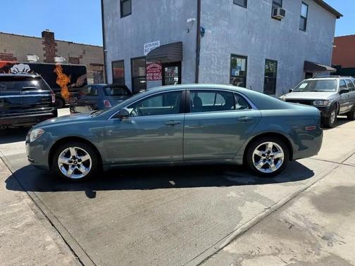 Green 2009 Chevrolet Malibu LT