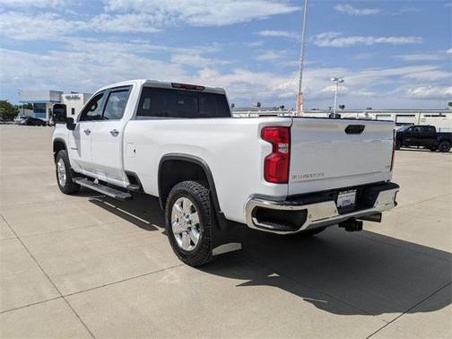 Photo 3 of 39 of 2020 Chevrolet Silverado 3500 LTZ