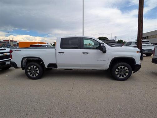 2025 Chevrolet Silverado 2500 Custom