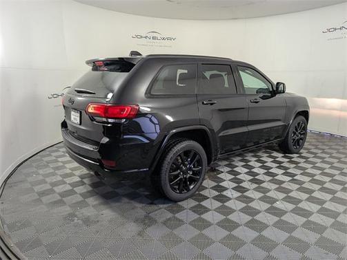 2021 Jeep Grand Cherokee Laredo