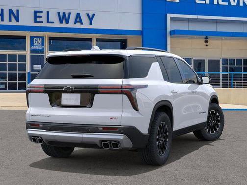 Polar White Tricoat 2026 Chevrolet Traverse AWD Z71