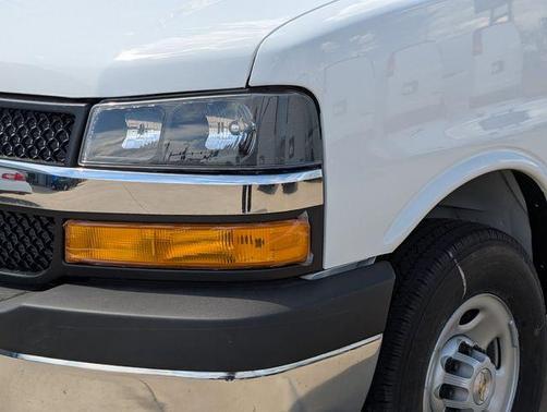 Summit White 2026 Chevrolet Express 2500 Work Van