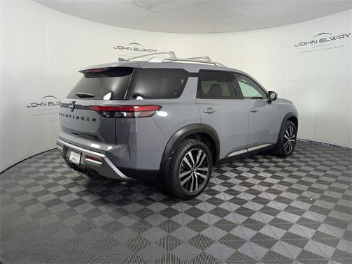 2023 Nissan Pathfinder Platinum 4WD