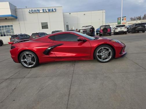 2025 Chevrolet Corvette Stingray w/2LT