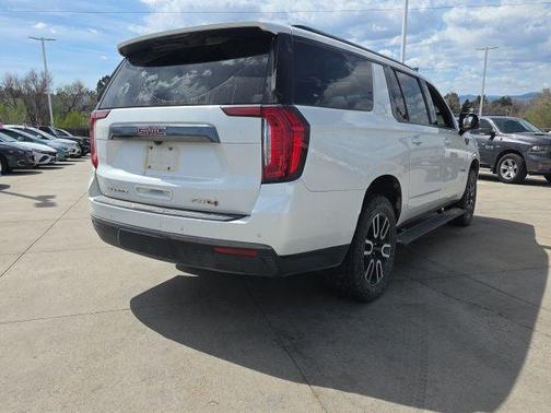 2023 GMC Yukon XL AT4