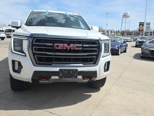 2023 GMC Yukon XL AT4