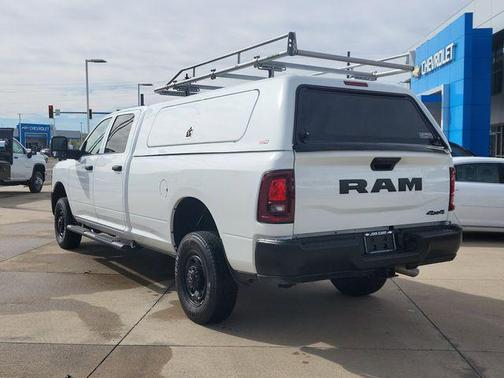 Bright White Clearcoat 2026 RAM 2500 Tradesman Crew Cab 4x4 8' Box