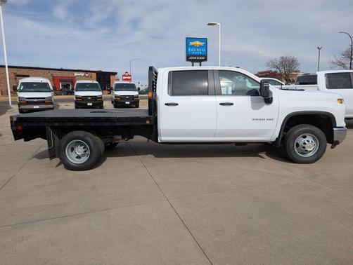 Summit White 2026 Chevrolet Silverado 3500 WT