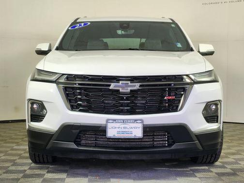 Summit White 2023 Chevrolet Traverse RS