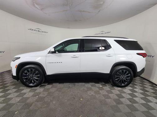 Summit White 2023 Chevrolet Traverse RS