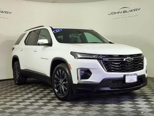Summit White 2023 Chevrolet Traverse RS