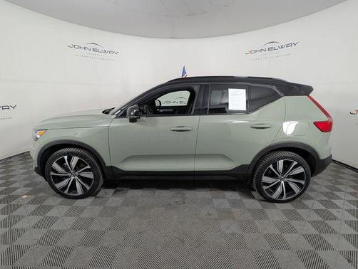 2022 Volvo XC40 Recharge Pure Electric P8 Twin Ultimate