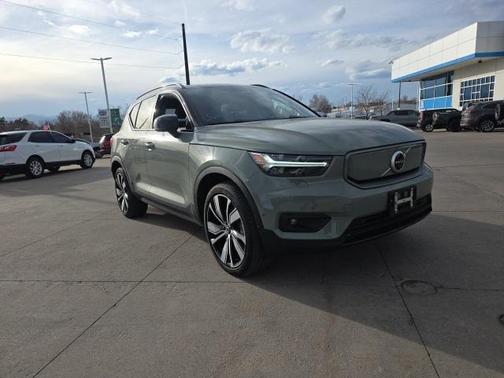 2022 Volvo XC40 Recharge Pure Electric P8 Twin Ultimate