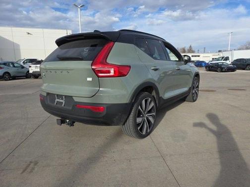 2022 Volvo XC40 Recharge Pure Electric P8 Twin Ultimate