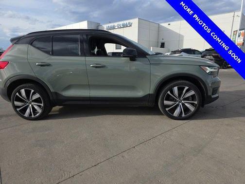 2022 Volvo XC40 Recharge Pure Electric P8 Twin Ultimate