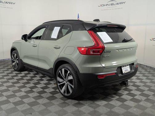 2022 Volvo XC40 Recharge Pure Electric P8 Twin Ultimate