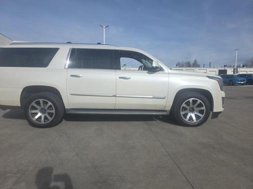 2015 Cadillac Escalade ESV Luxury