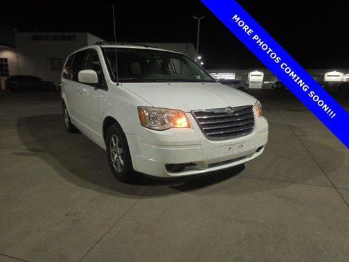 2008 Chrysler Town & Country Touring