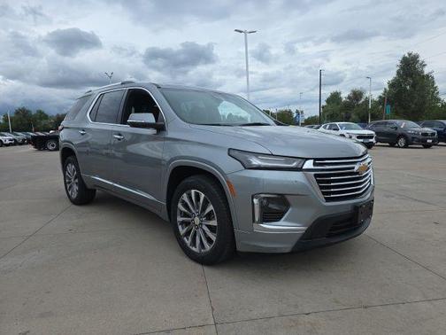 Sterling Gray Metallic 2023 Chevrolet Traverse Premier