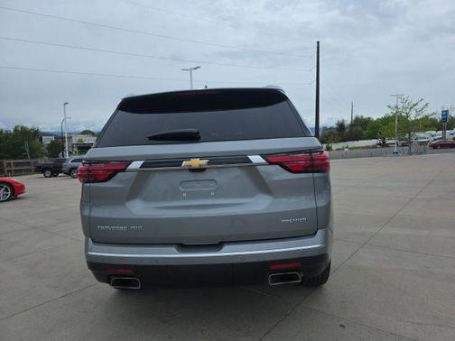 Sterling Gray Metallic 2023 Chevrolet Traverse Premier