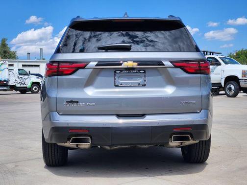 Sterling Gray Metallic 2023 Chevrolet Traverse Premier