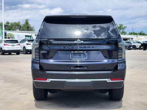 Dark Ash Metallic 2025 Chevrolet Suburban LT