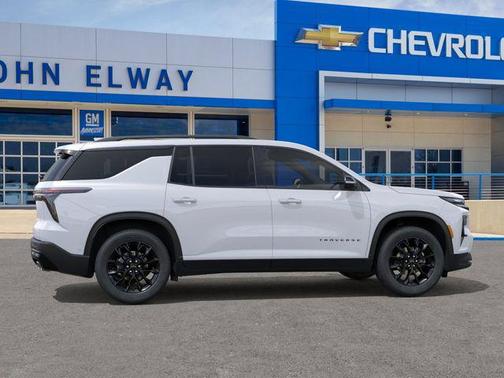 Summit White 2026 Chevrolet Traverse LT