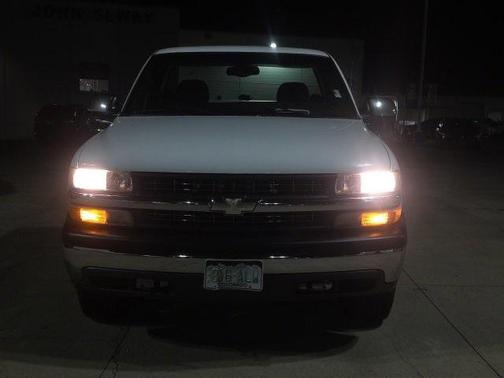 2000 Chevrolet Silverado 1500 LS