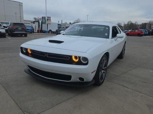 White Knuckle Clearcoat 2023 Dodge Challenger R/T