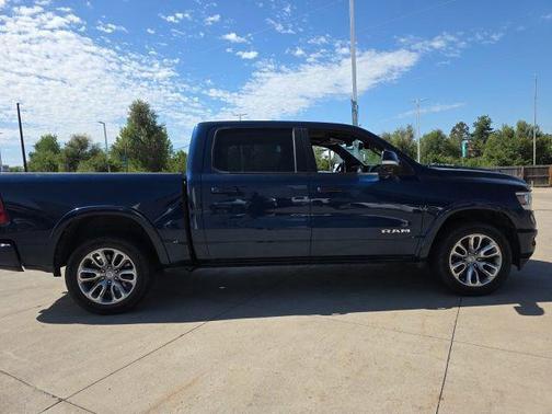 Patriot Blue Pearlcoat 2019 RAM 1500 Laramie