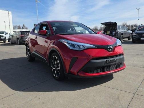 2022 Toyota C-HR XLE