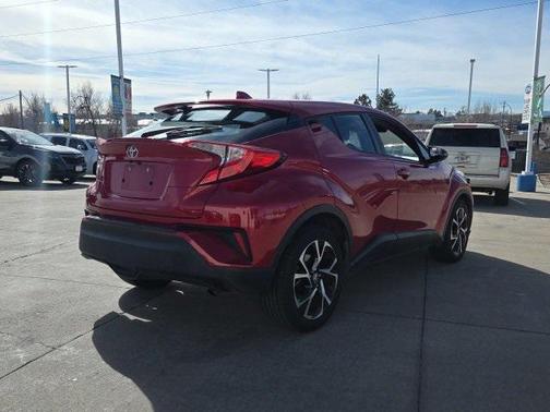 2022 Toyota C-HR XLE