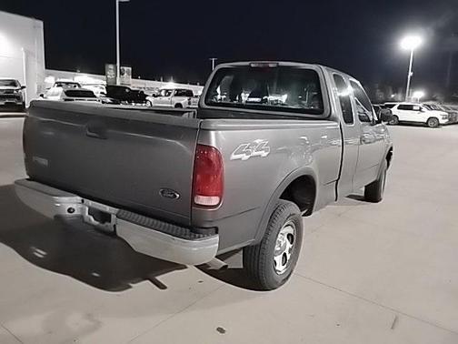 2002 Ford F-150 XL