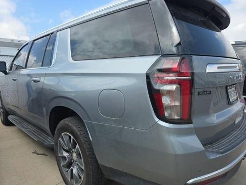 2024 Chevrolet Suburban LT