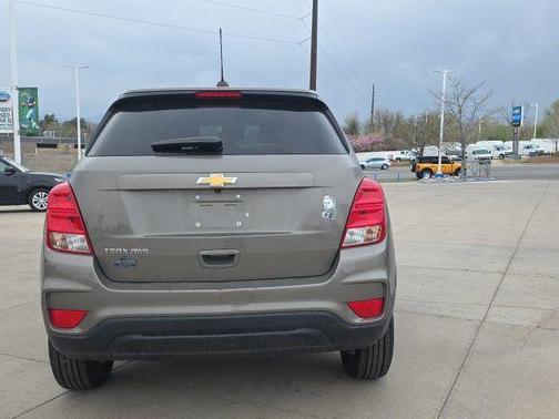 Stone Gray Metallic 2021 Chevrolet Trax LS