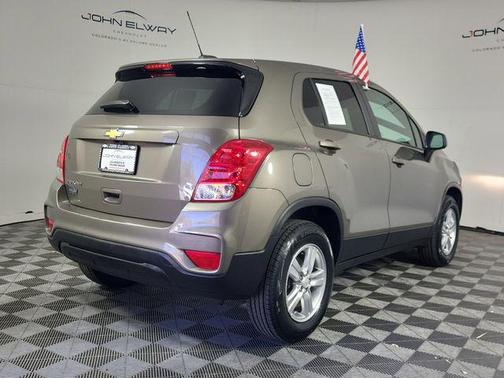 Stone Gray Metallic 2021 Chevrolet Trax LS