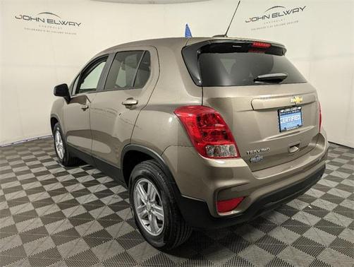 Stone Gray Metallic 2021 Chevrolet Trax LS