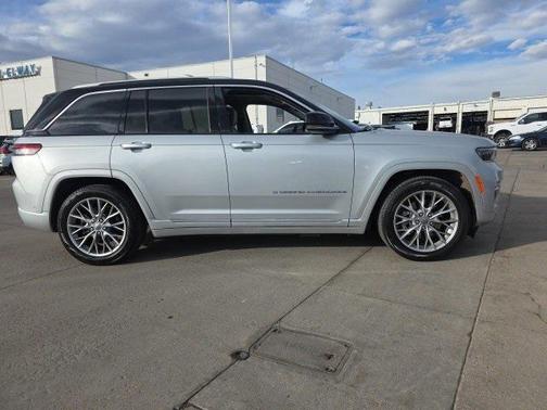 2022 Jeep Grand Cherokee 4xe Summit