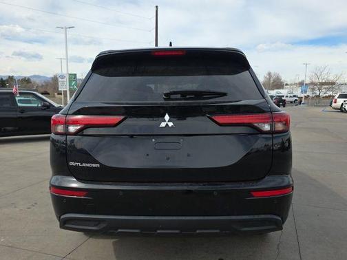 2024 Mitsubishi Outlander ES 2.5 2WD