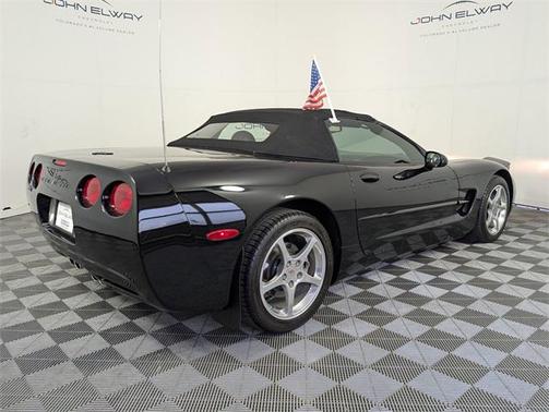 2001 Chevrolet Corvette Base