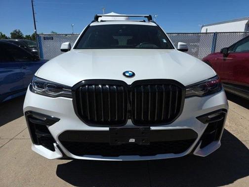2021 BMW X7 M50i