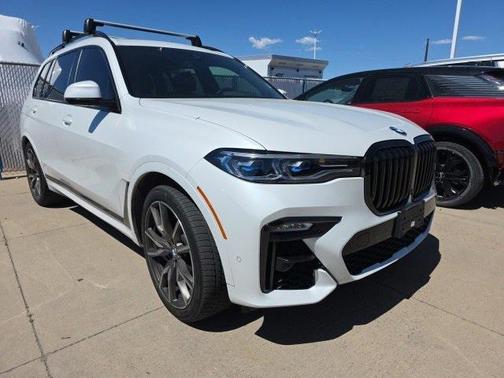 2021 BMW X7 M50i